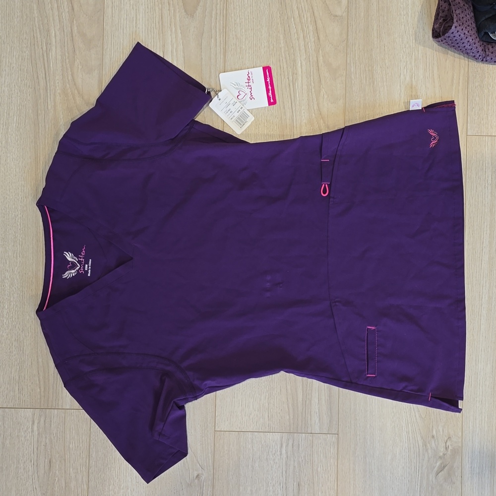Smitten purple scrubs NWT sz XS